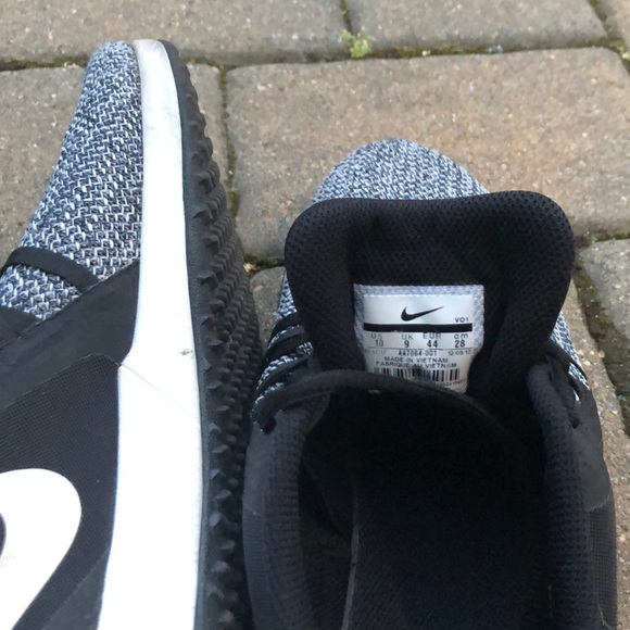 Nike running/training shoes - Picture 5 of 5